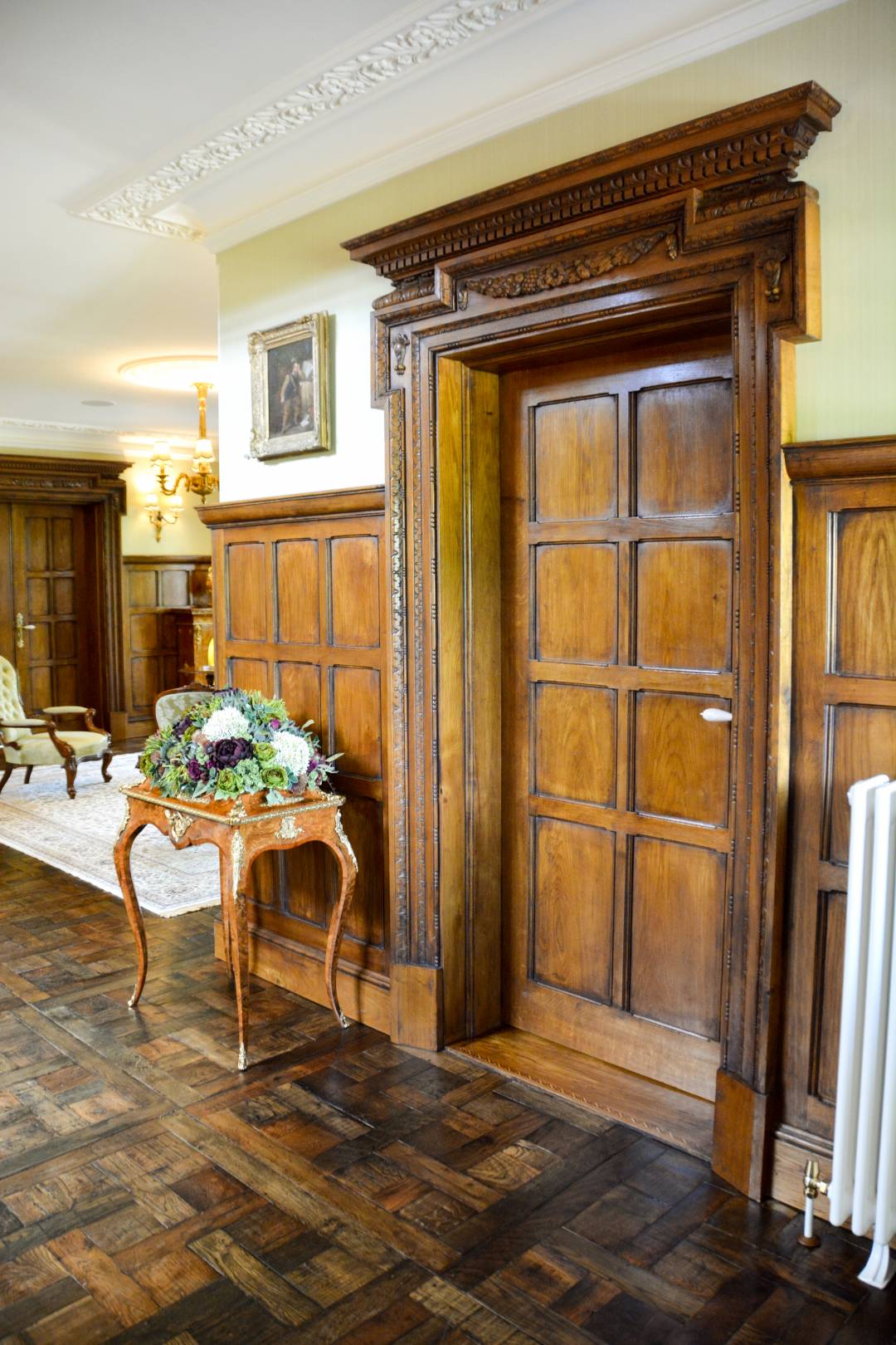 Oak hall cabinet discount